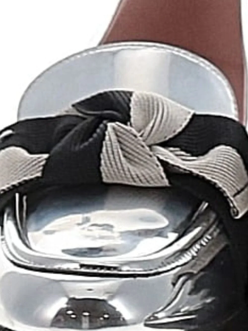 kate spade Silver Leandra Chrome w/Black & Gray Bow Loafers Size 9M
